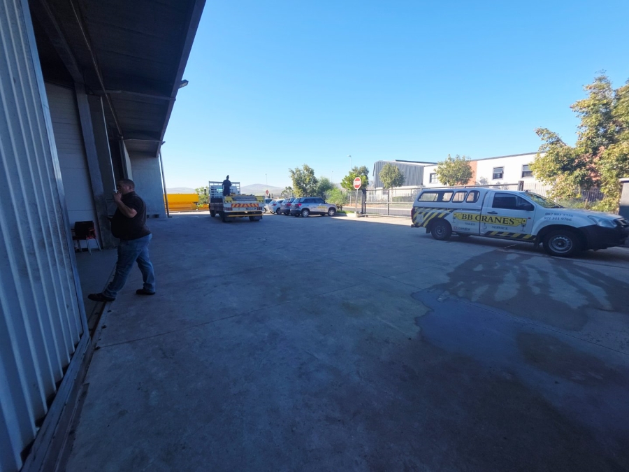 To Let Commercial Property for Rent in Rivergate Western Cape